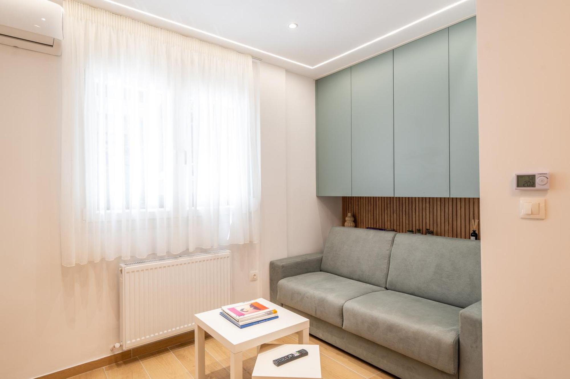 Honey Oak & Cream Patio By Nest Apartment Солун Екстериор снимка
