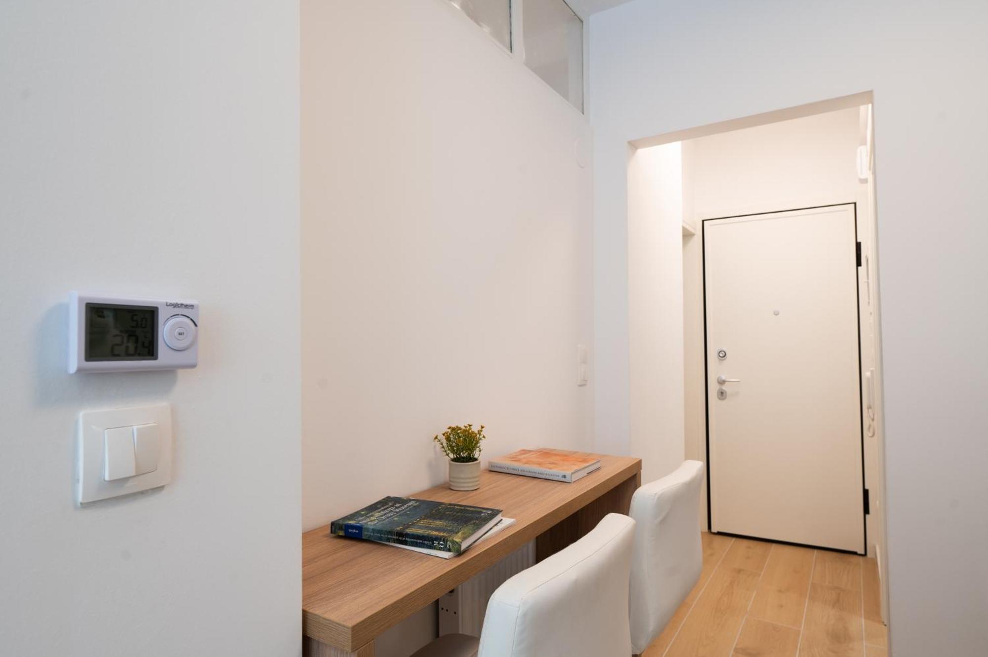 Honey Oak & Cream Patio By Nest Apartment Солун Екстериор снимка
