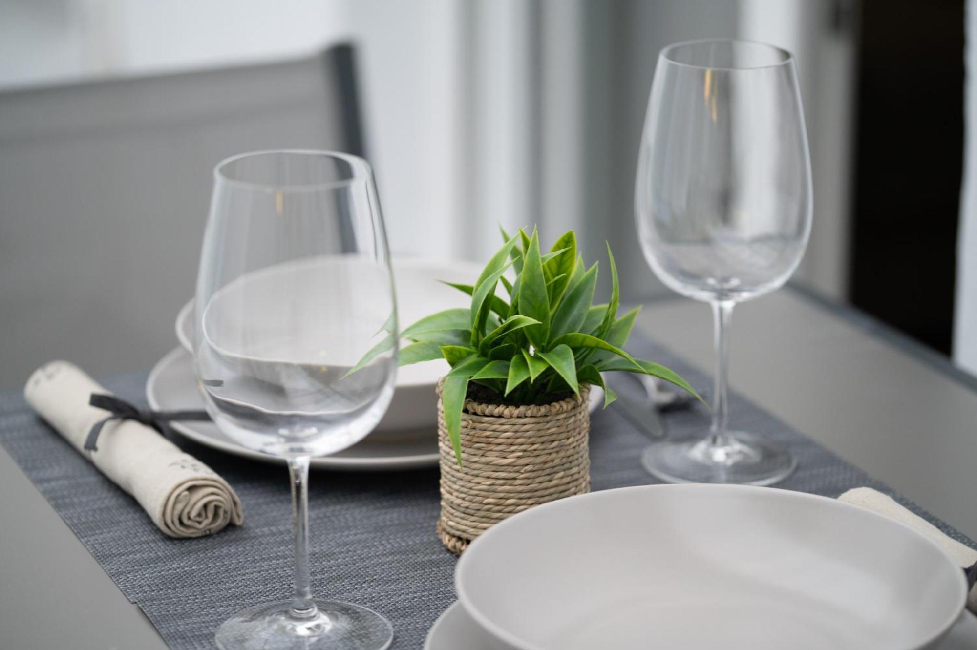 Honey Oak & Cream Patio By Nest Apartment Солун Екстериор снимка